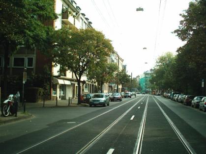  Bild: Kreuzung Florastr. / Bachstr. / Bilker Allee, Richtung Osten 