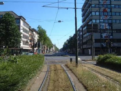  Bild: Kreuzung Corneliusstr. / Herzogstr., Richtung Süden 