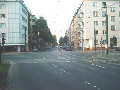  Bild: Kreuzung Elisabethstr. / Bilker Allee, Richtung Norden 