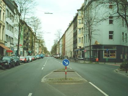  Bild: Kreuzung Ellerstr. / Linienstr., Richtung Osten 