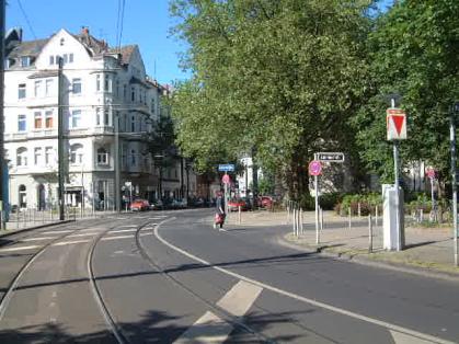  Bild: Kreuzung Fürstenwall / Helmholtzstr. / Antoniusstr. / Fürstenplatz, Richtung NordenNordosten 