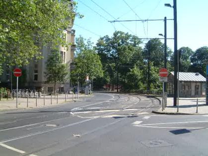  Bild: Kreuzung Fürstenwall / Helmholtzstr. / Antoniusstr. / Fürstenplatz, Richtung SüdenSüdwesten 