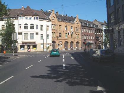  Bild: Kreuzung Pionierstr. / Herzogstr. / Hüttenstr., Richtung Osten 