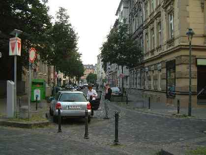  Bild: Kreuzung Konkordiastr. / Düsselstr., Richtung SüdenSüdwesten 