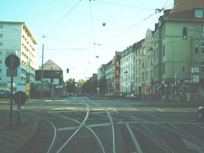  Bild: Kreuzung Himmelgeister Str. / Kopernikusstr. / Auf'm Hennekamp, Richtung Süden 