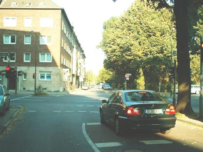  Bild: Kreuzung Erasmusstr. / Mecumstr. / Feuerbachstr., Richtung Osten 