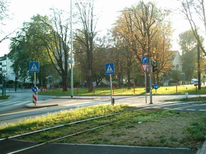  Bild: Kreuzung Merowingerstr. / Ulenbergstr. / Chlodwigstr., Richtung Westen 