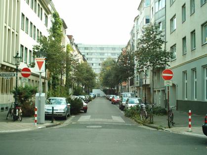  Bild: Kreuzung Kronprinzenstr. / Sedanstr., Richtung Osten 