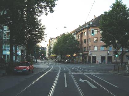  Bild: Kreuzung Brunnenstr. / Himmelgeister Str. / Suitbertusstr. / Fruchtstr. / Witzelstr., Richtung Norden 