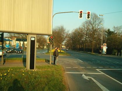  Bild: Kreuzung Volmerswerther Str. / Südring, Richtung Osten 